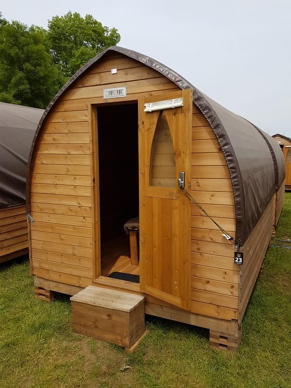 Suitehuts @ Силверстон Экстерьер фото