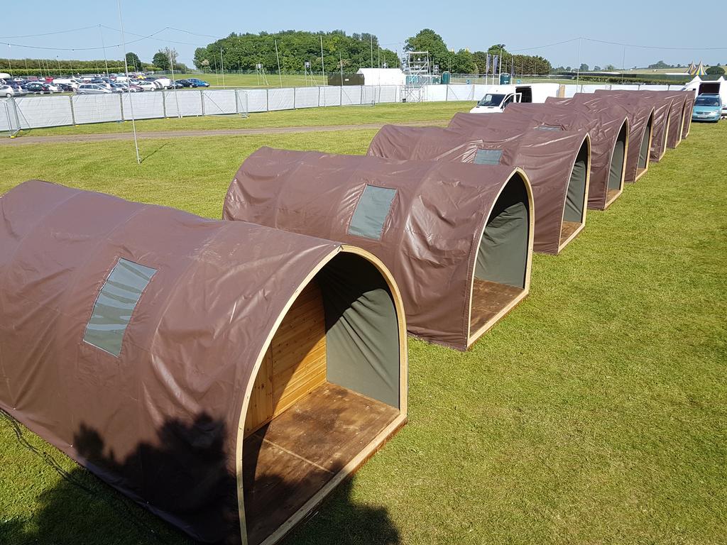 Suitehuts @ Силверстон Экстерьер фото