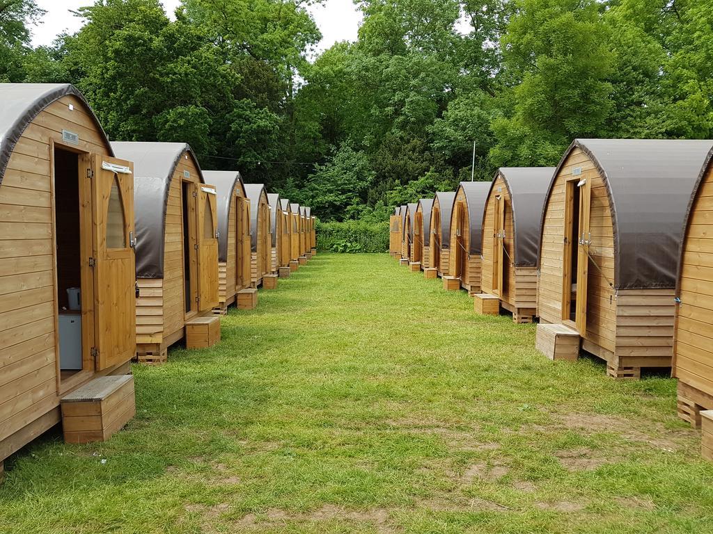 Suitehuts @ Силверстон Экстерьер фото
